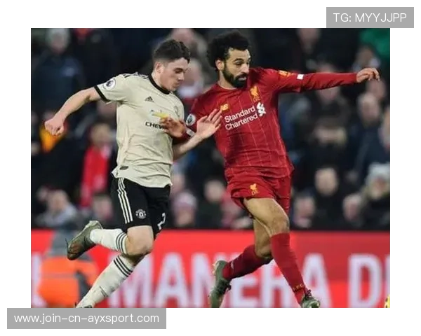 巴黎边路组合发威，内维尔预测胜局